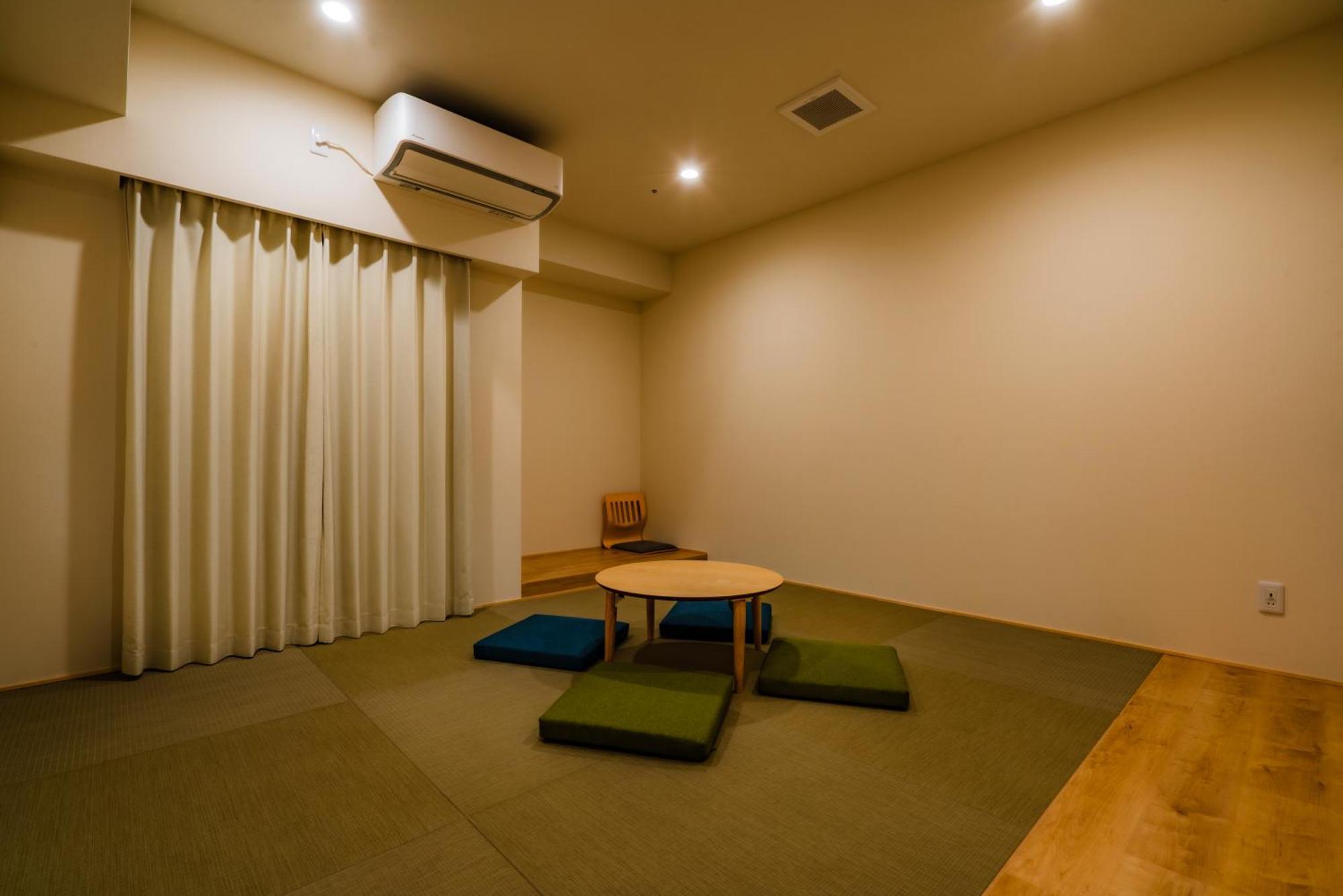 Randor Hotel Sapporo Suites Phòng bức ảnh A room with a tatami floor