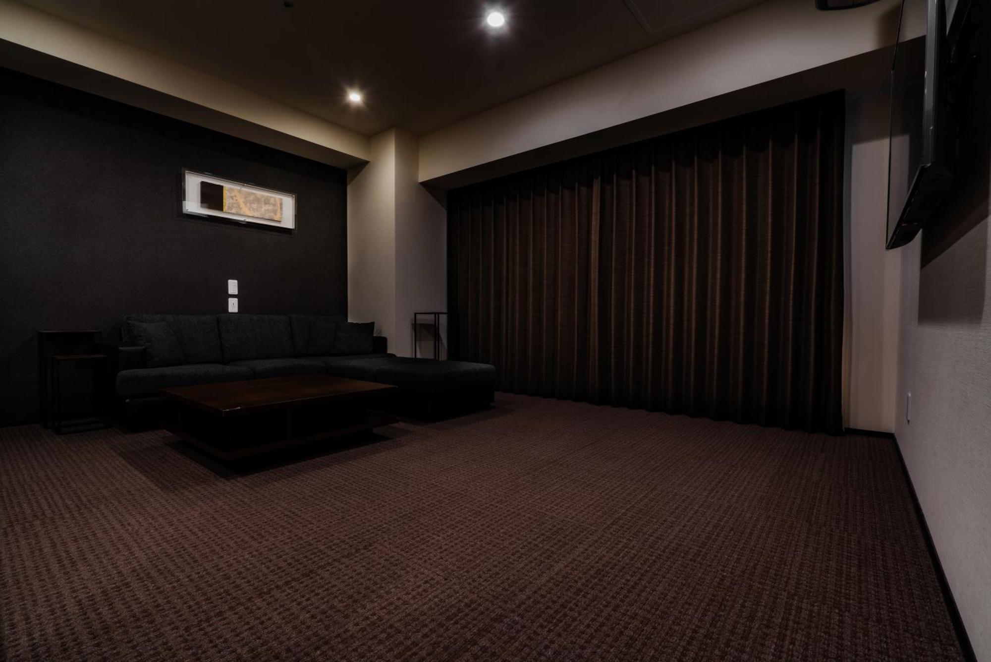 Randor Hotel Sapporo Suites Phòng bức ảnh A room at a love hotel in Tokyo