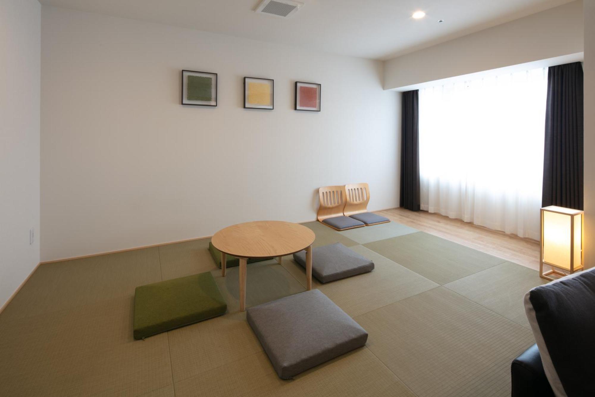 Randor Hotel Sapporo Suites Phòng bức ảnh A room with a tatami floor