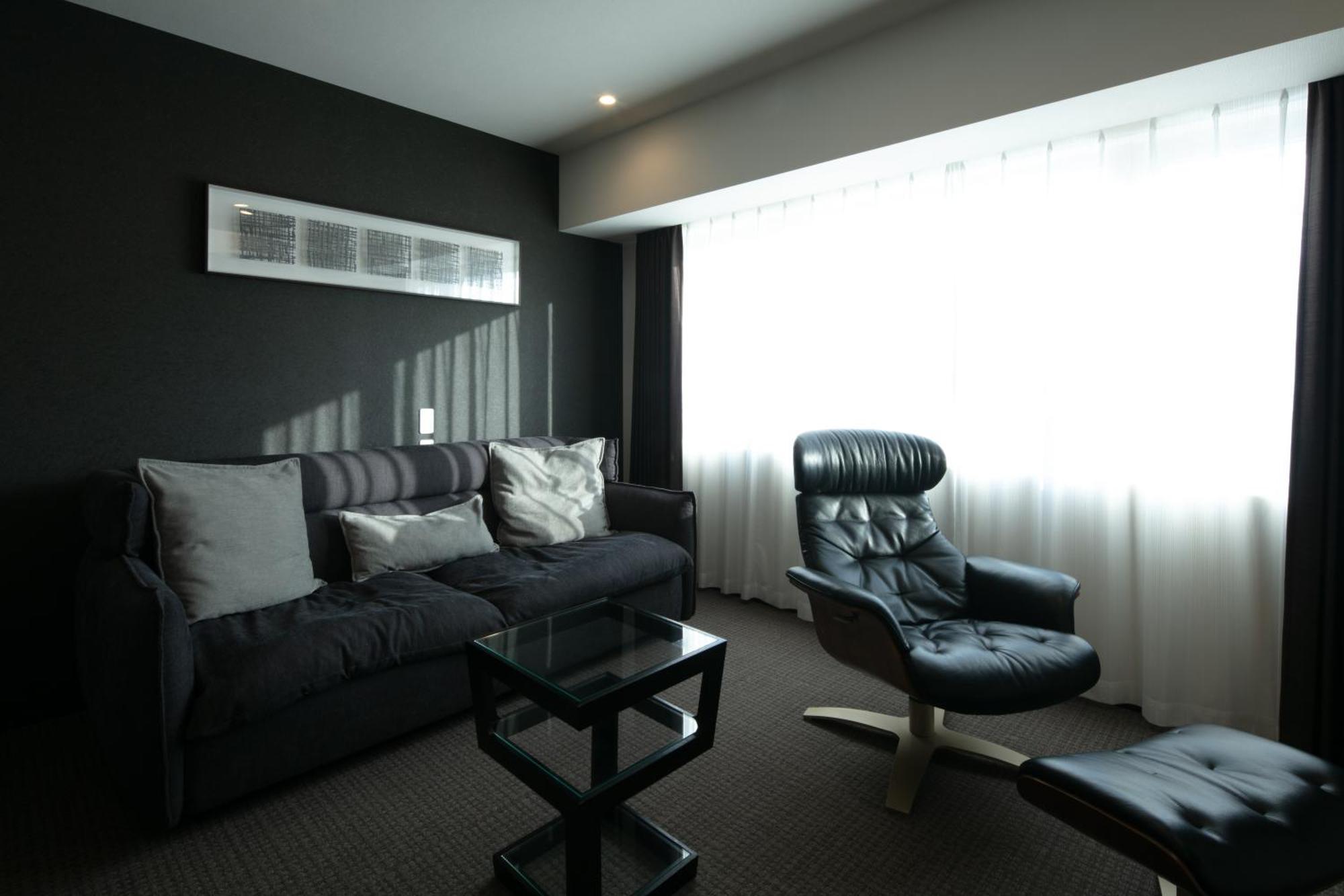 Randor Hotel Sapporo Suites Phòng bức ảnh A living room in a private house